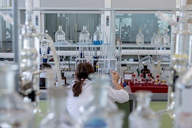 microplastics lab contamination