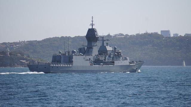 Strait of hormuz US Navy warship