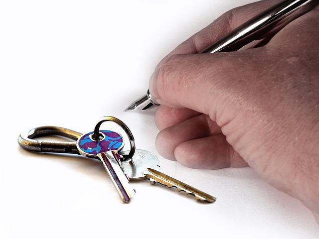 Arizona Landlord informs tenant that the parking incorporated in the rent could well perchance well not be on hand except August  on transfer-in day, after amassing $3000 and handing over keys